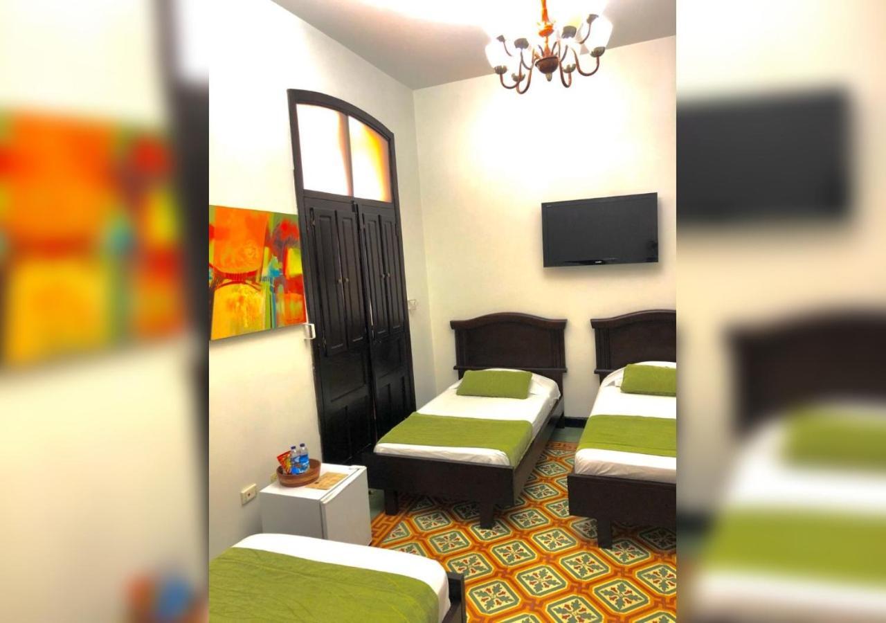 Casa Escobar Buga Hotel ภายนอก รูปภาพ